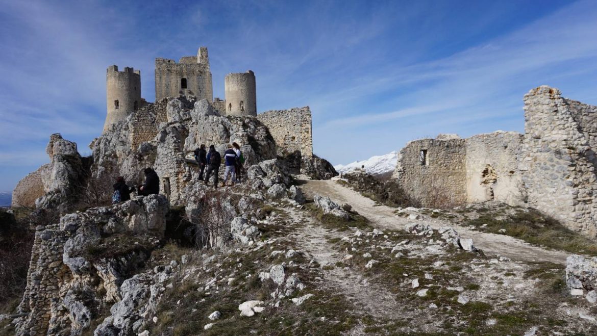 Escursione al Castello di Rocca Calascio adatta ai bambini