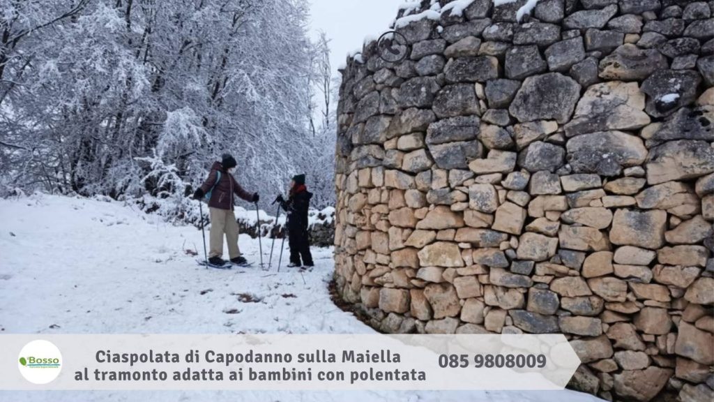 Ciaspolata di Capodanno sulla Maiella al tramonto adatta ai bambini con polentata